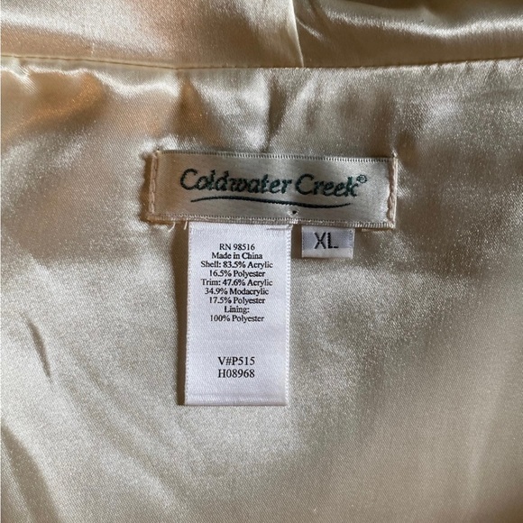 Gorgeous faux fur winter coat - Picture 5 of 6